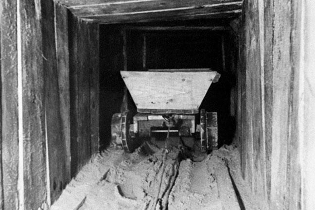 photo-showing-a-trolley-in-the-famous-harry-escape-tunnel-originally-built-by-allied-airmen-at-the-german-stalag-luft-iii-prisoner-of-war-camp-in-zagan-poland-136388730557403901-14032510