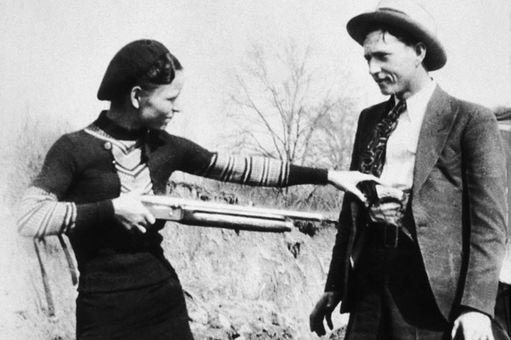 Bonnie & Clyde Footage | Eyewitness Account Of A Shoot-Out&nbsp;[1933]