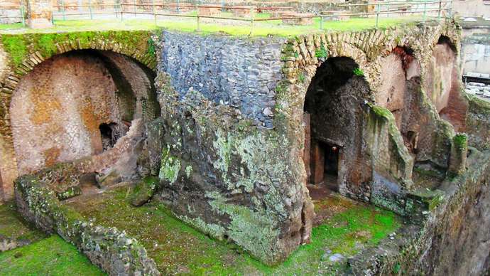 Herculaneum: arched chambers