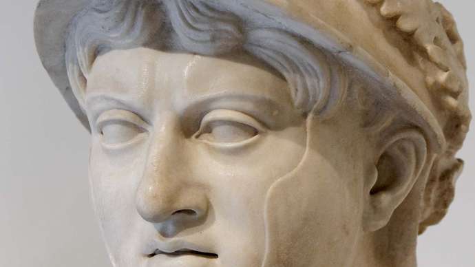 Pyrrhus, marble bust from the Villa of the Papyri, Herculaneum; in the National Archaeological Museum, Naples, Italy.