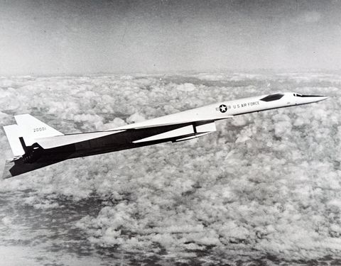 a north american xb 70 valkyrie in flight